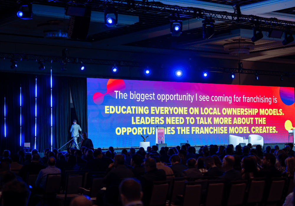 Daymond diz: “A maior oportunidade que vejo chegando para o franchising é educar todos sobre modelos de propriedade local.Líderes precisam falar mais sobre as oportunidades que o modelo de franquias cria.” | Foto: Divulgação/ABF